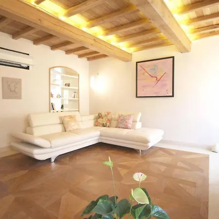Luxury Penthouse Rasella Rome